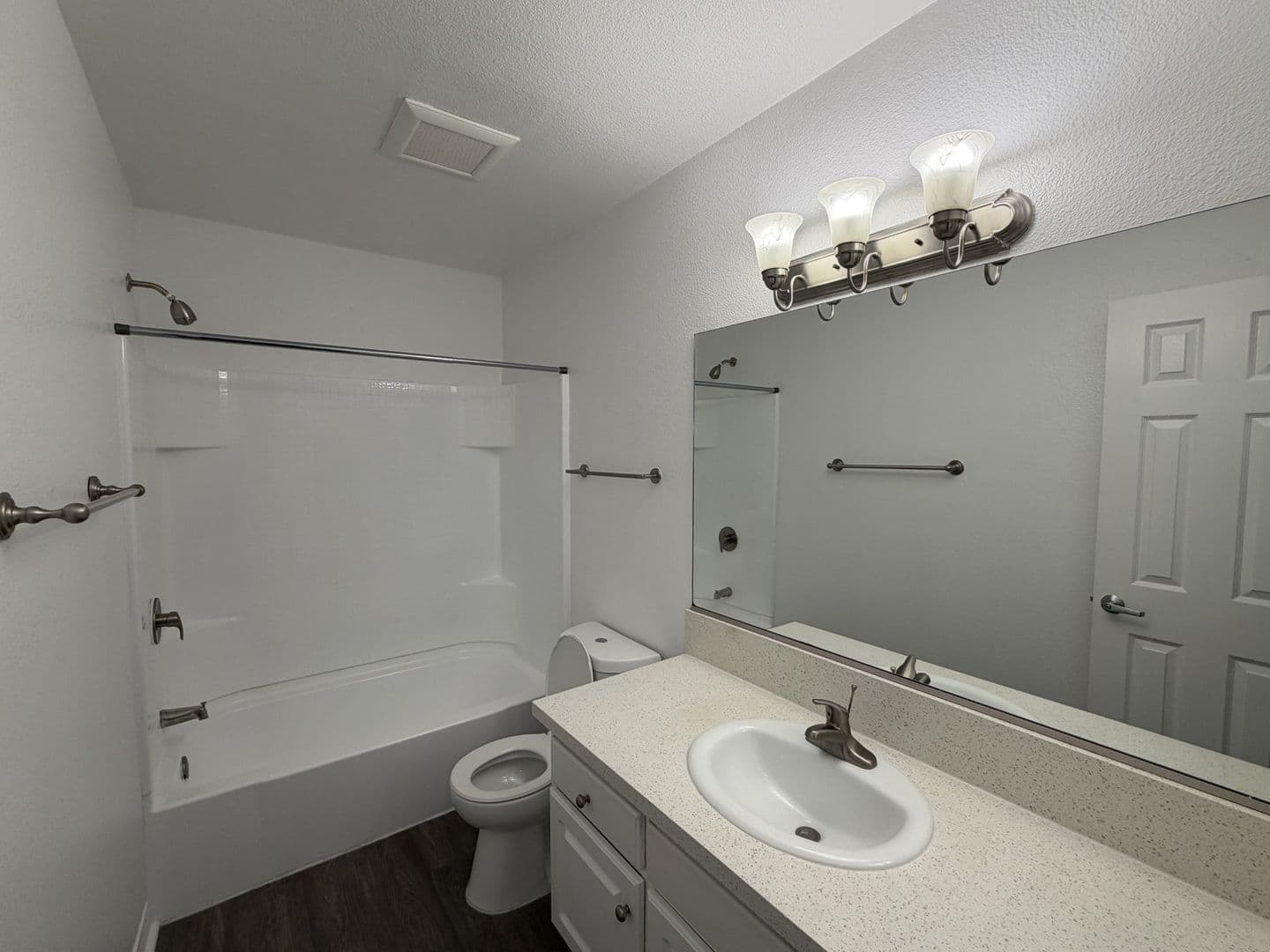 099 - Tierra Palms Apartment Homes 6 of 7
