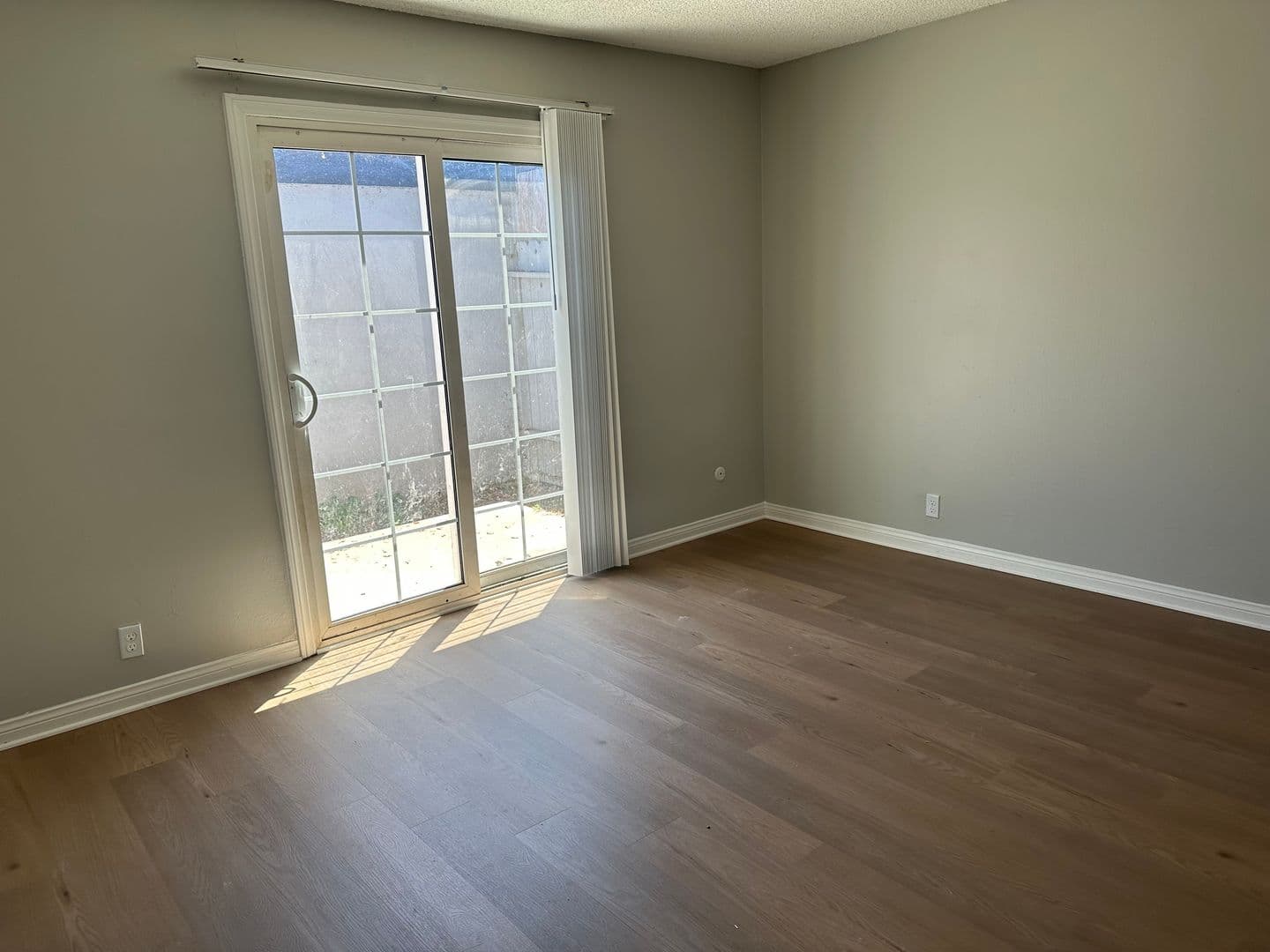 055 - Villa Del Sol Apartment Homes 2 of 2