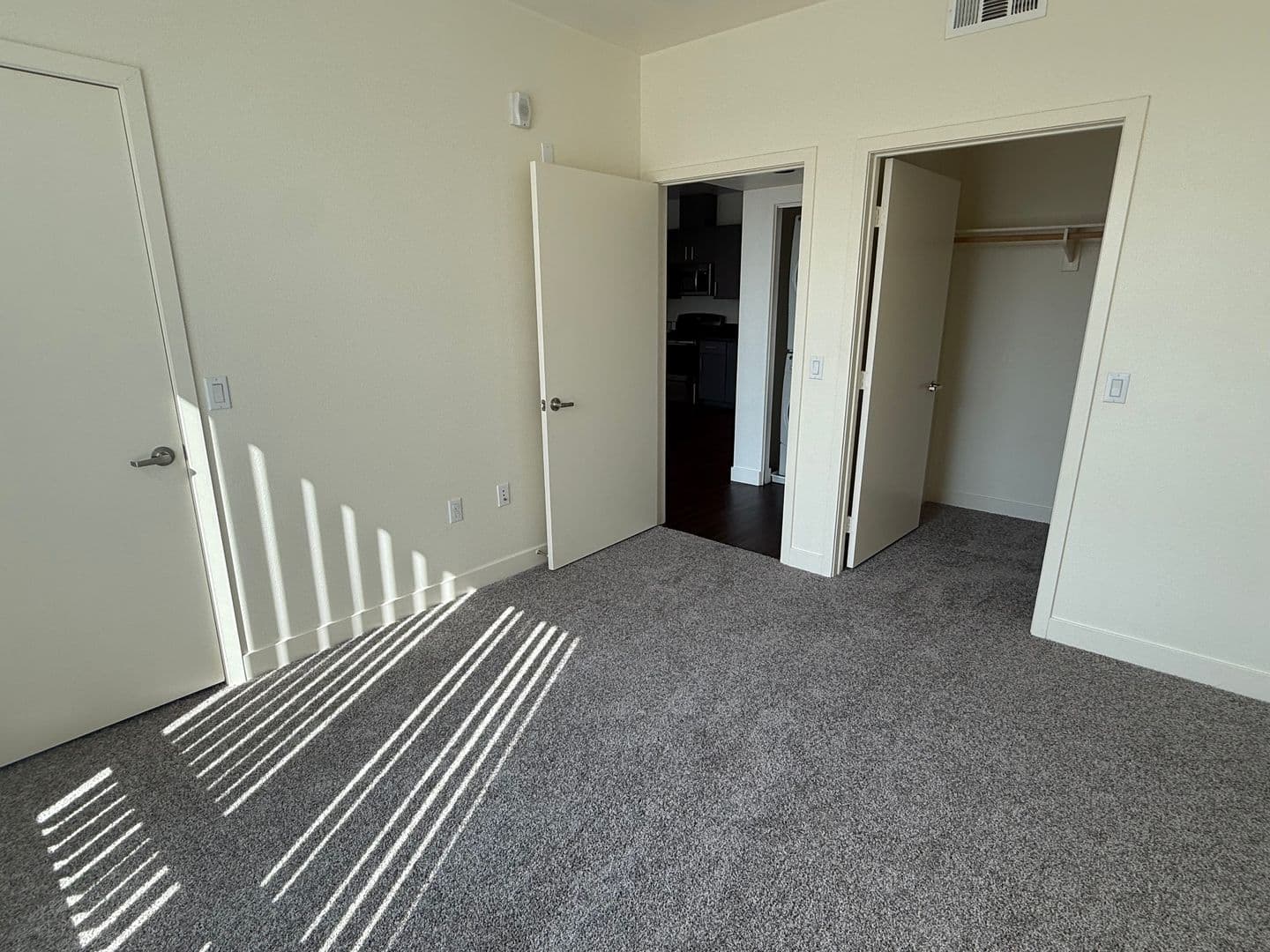 128 - Mission Lofts 5 of 8