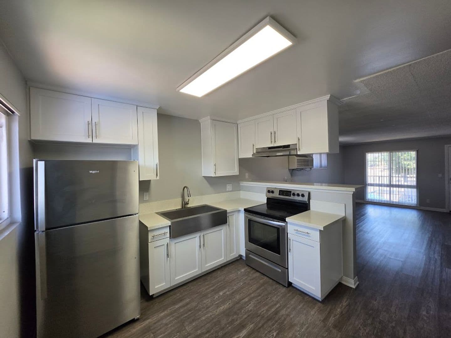 055 - Villa Del Sol Apartment Homes 7 of 9
