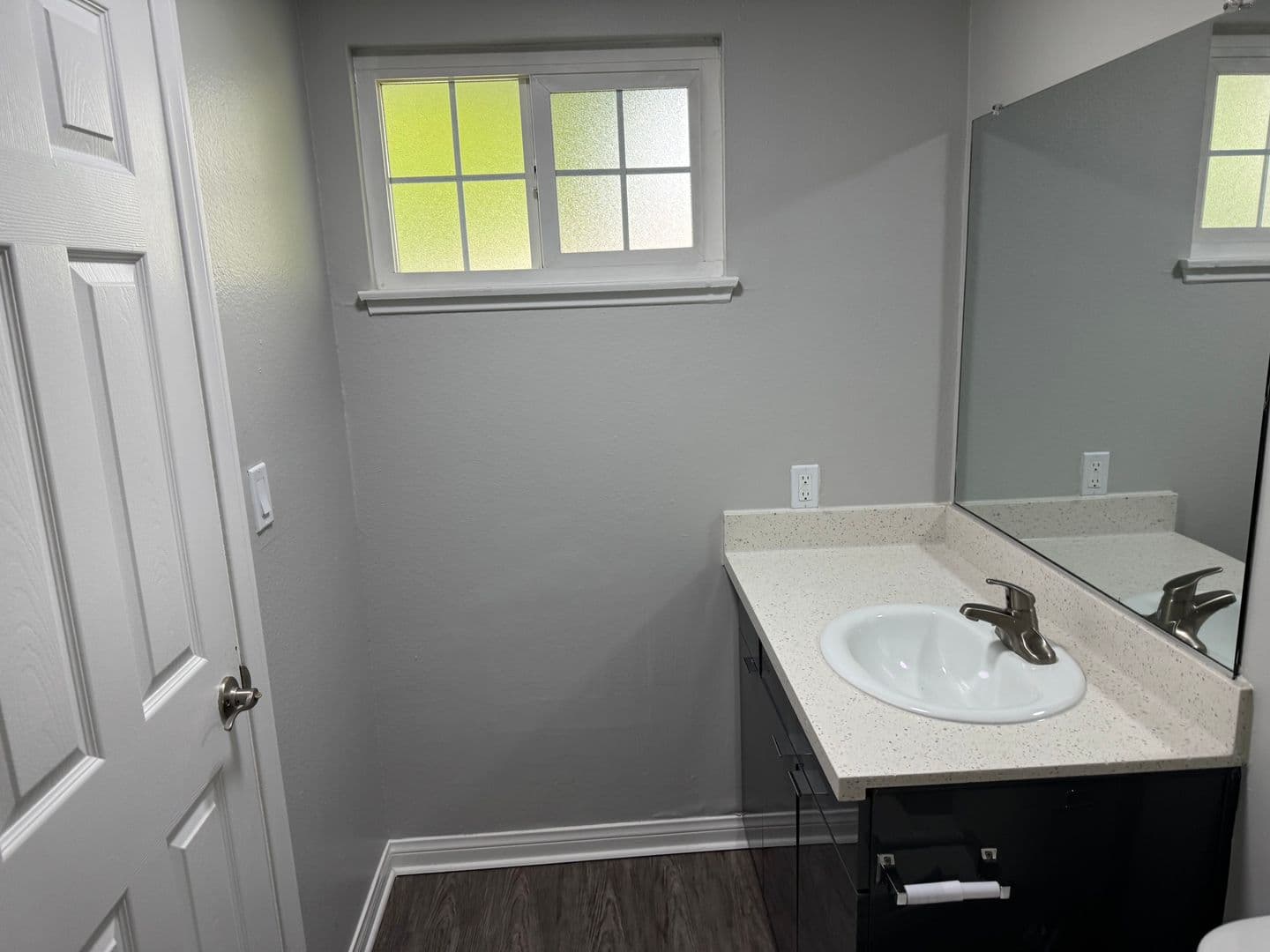 055 - Villa Del Sol Apartment Homes 5 of 6