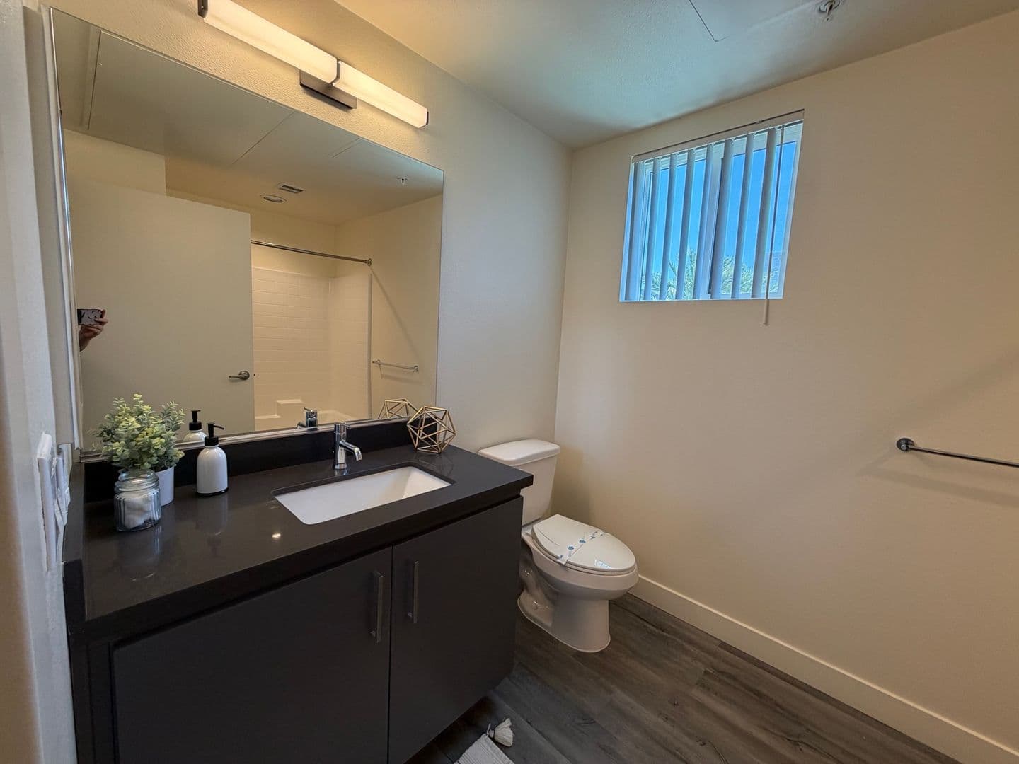 128 - Mission Lofts 7 of 8