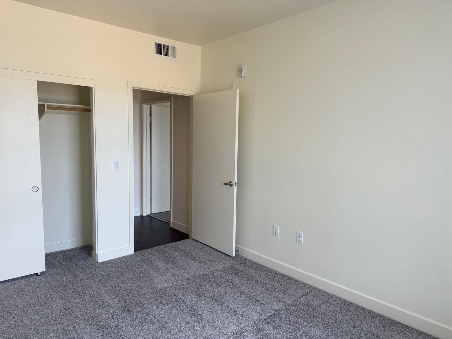 128 - Mission Lofts 4 of 7