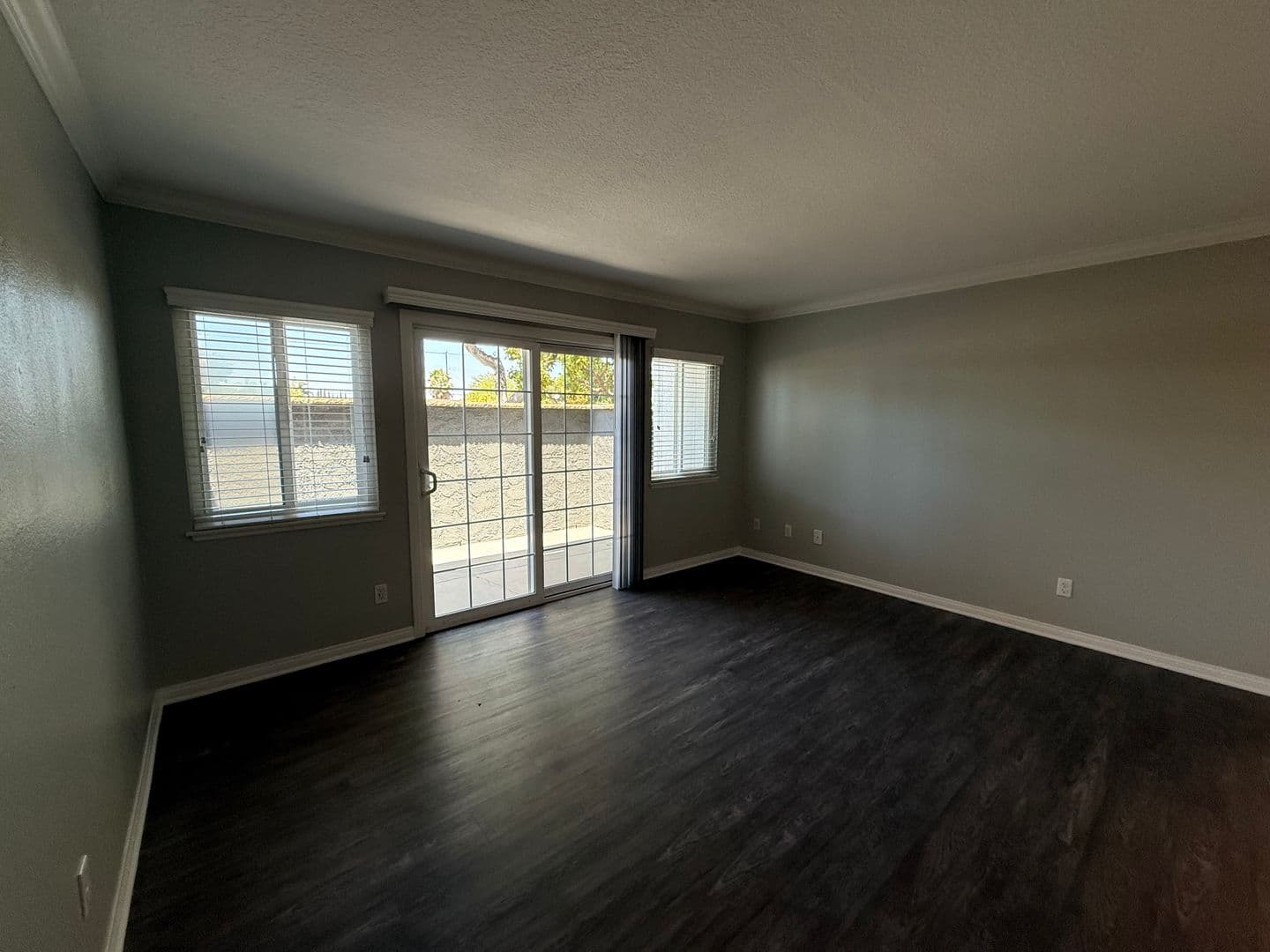094 - Solara Apartment Homes 3 of 7