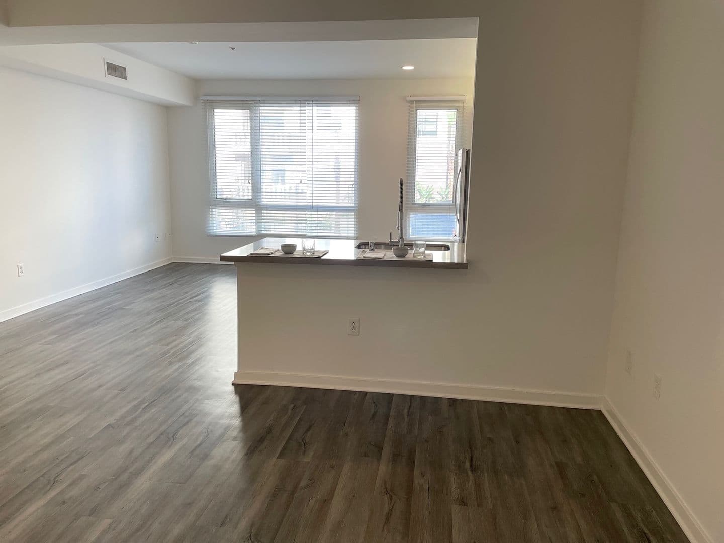 135 - Canvas LA Apartments 7 of 9
