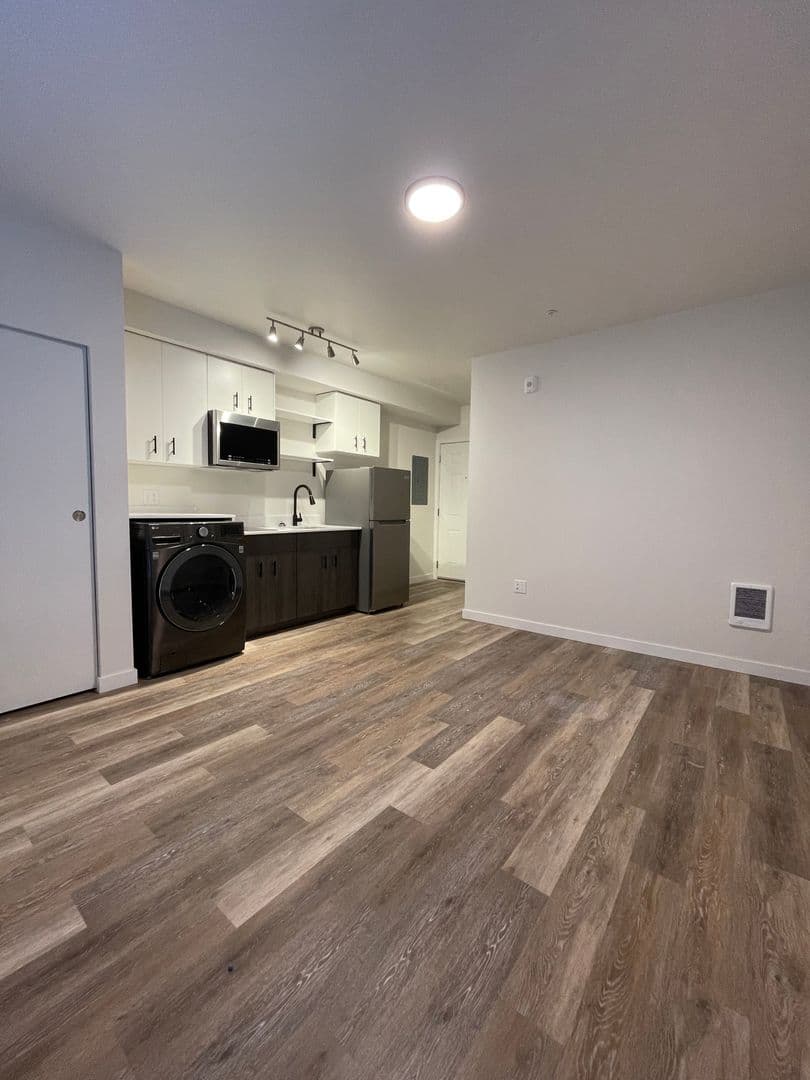 S28 Bode Westwood 6 of 12