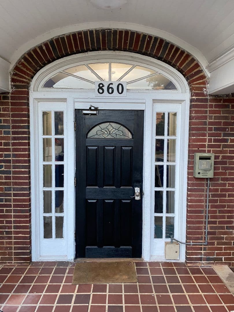 860 Briarcliff Road 2 of 11
