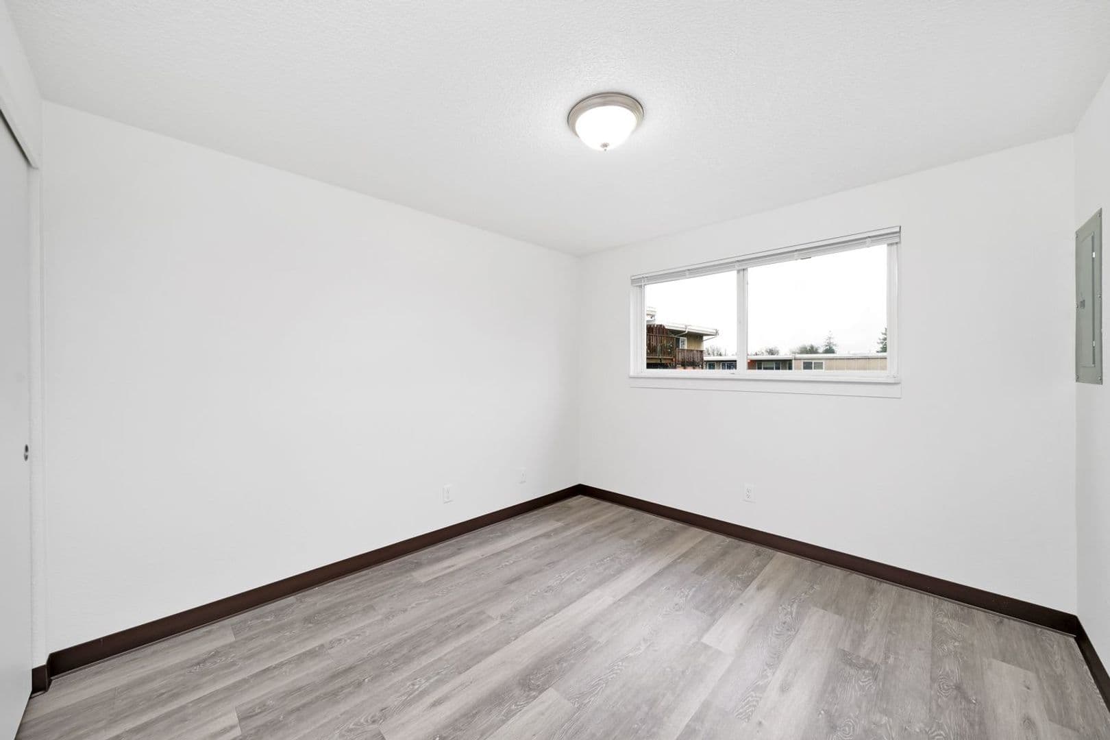 Driftwood Terrace Apartments 7 of 14