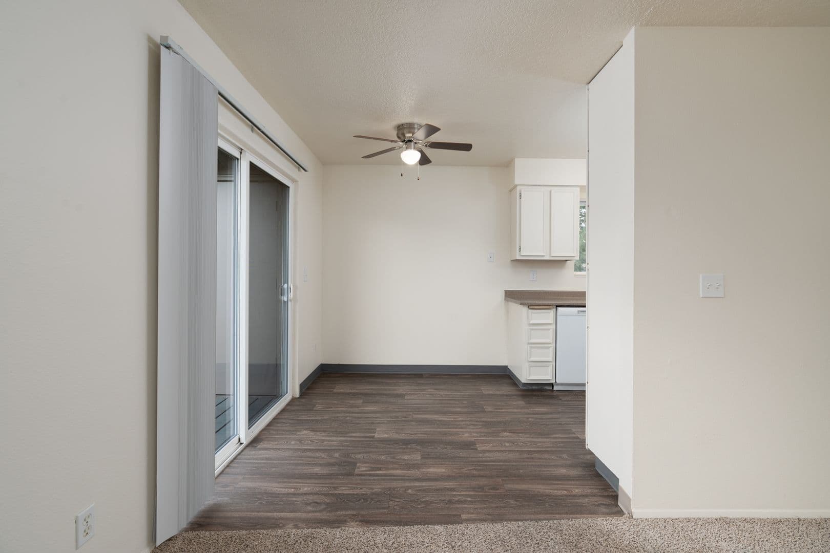 Applegate Apartments 12 of 22