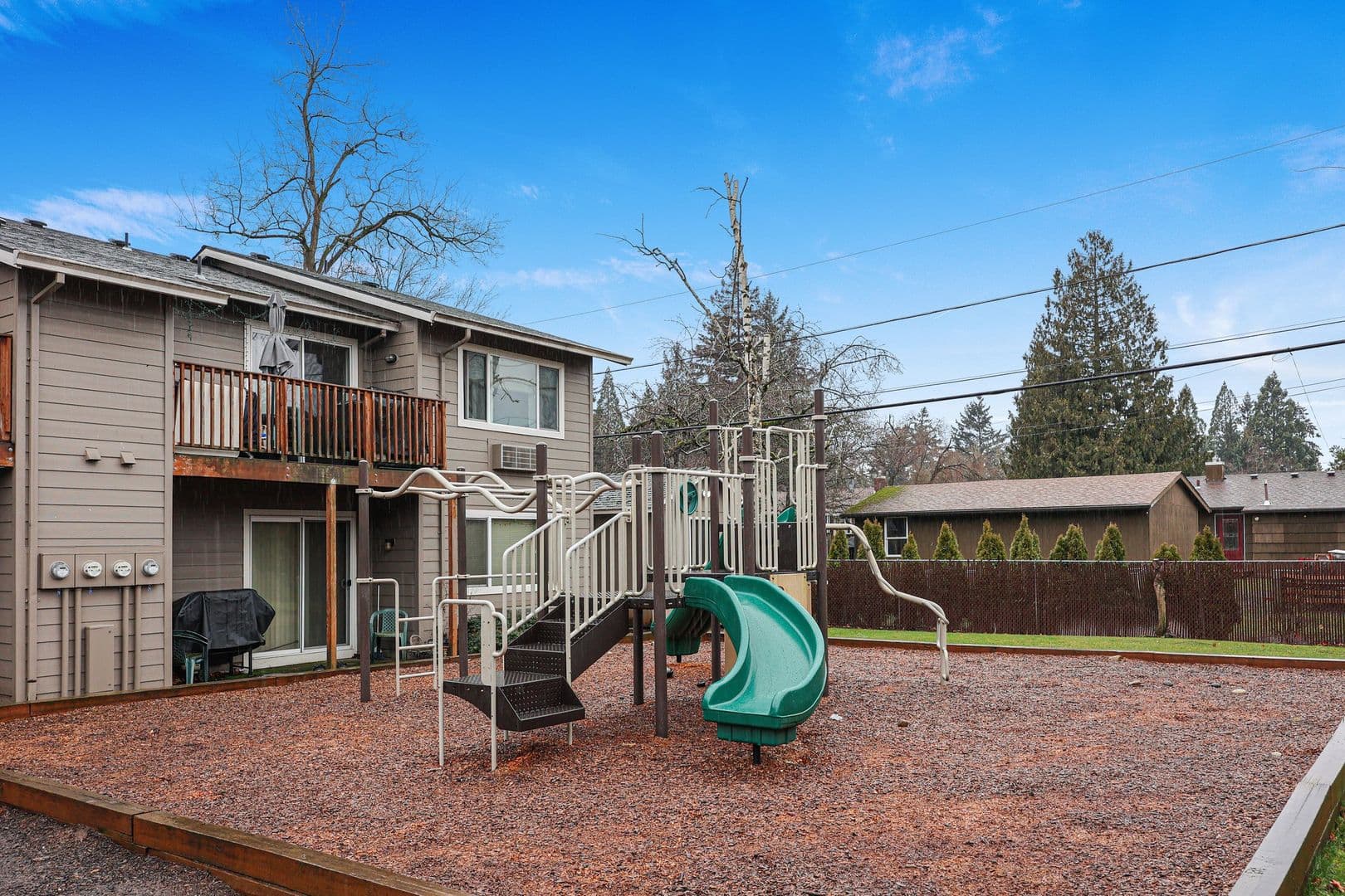 Applegate Apartments 4 of 24