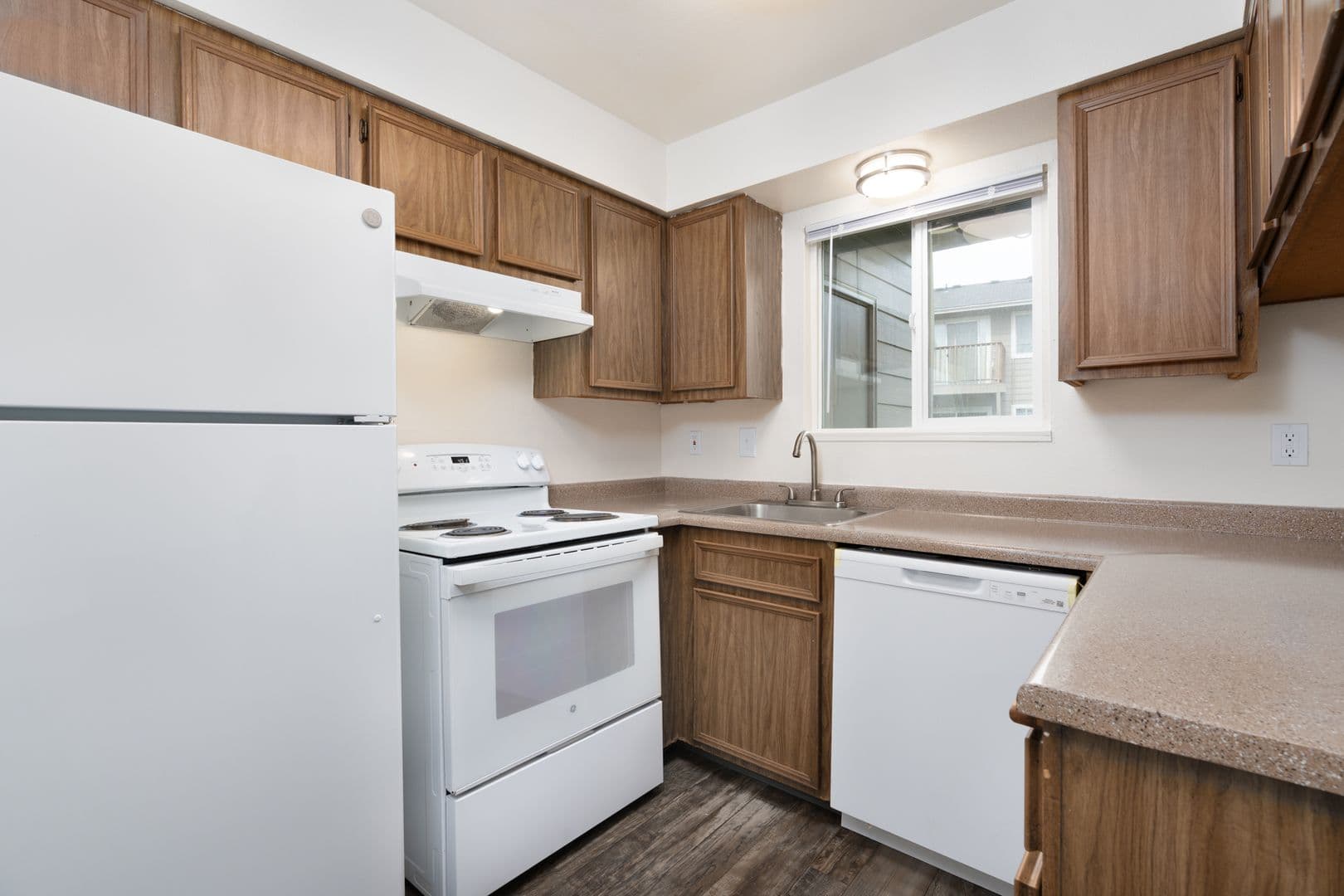 Applegate Apartments 12 of 24
