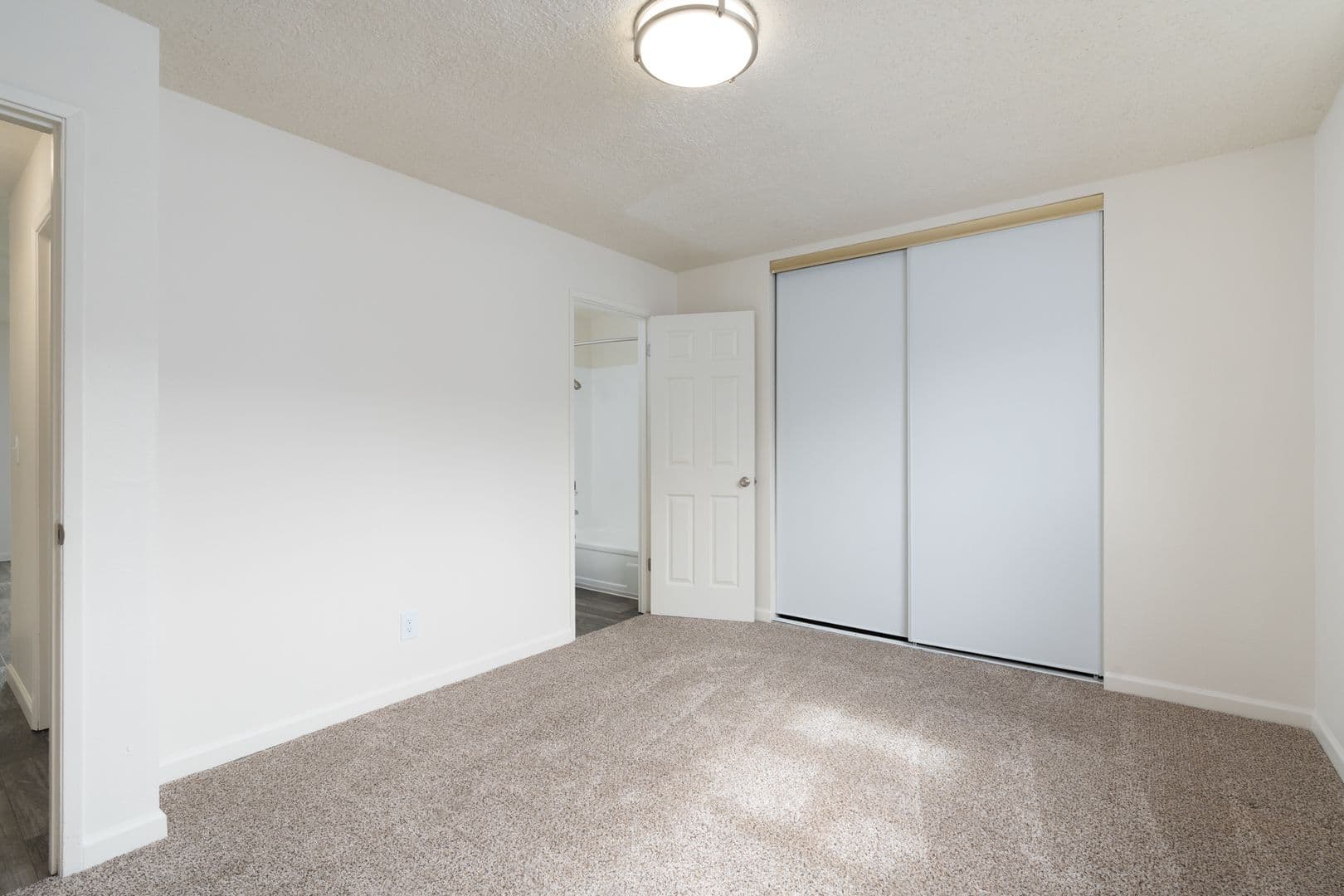 Applegate Apartments 22 of 24