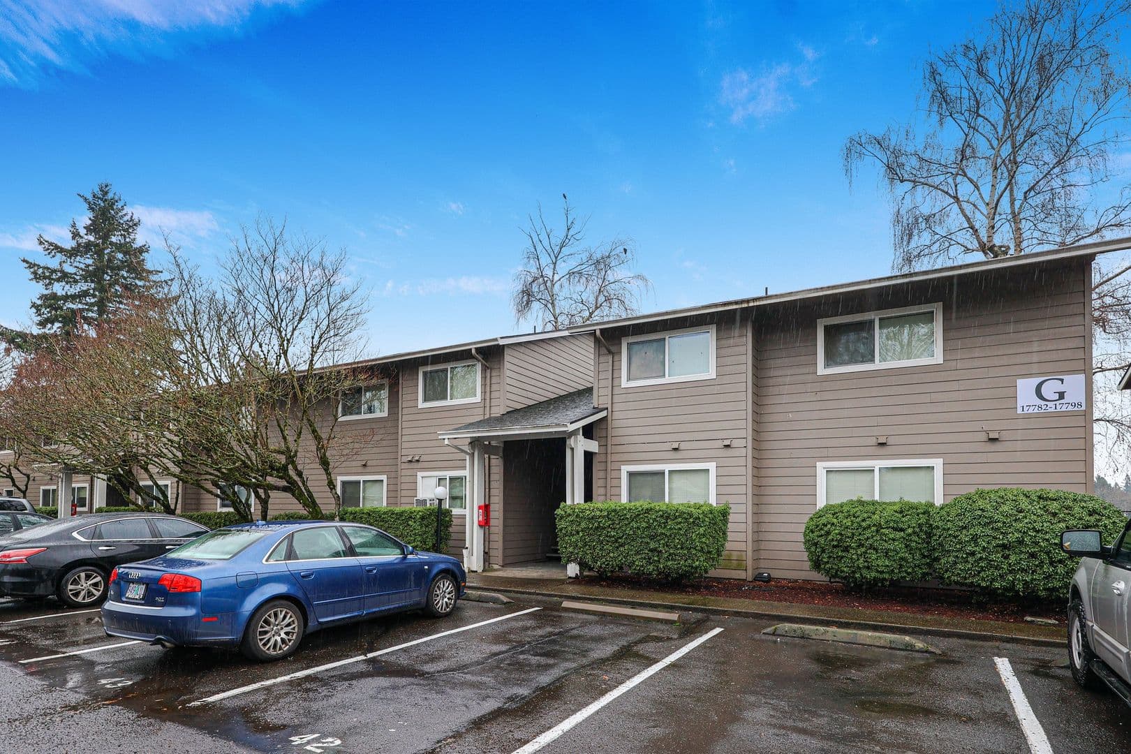 Applegate Apartments 6 of 24