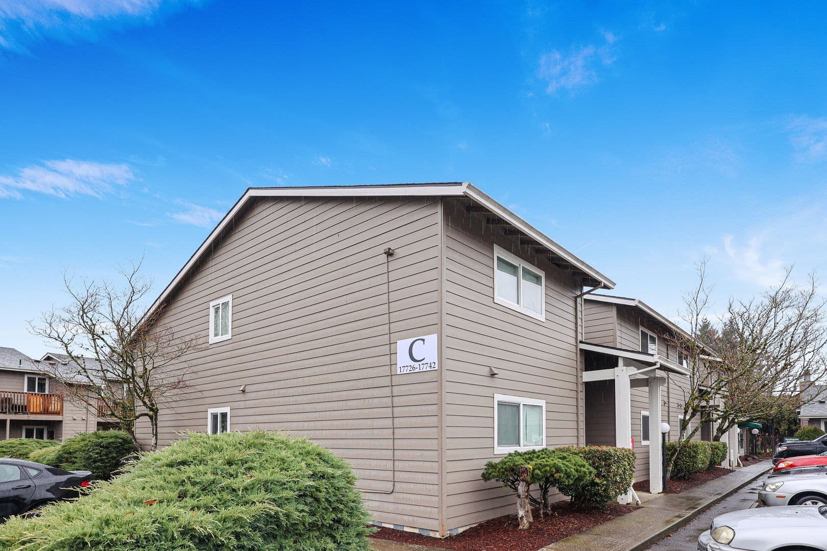 Applegate Apartments 4 of 22