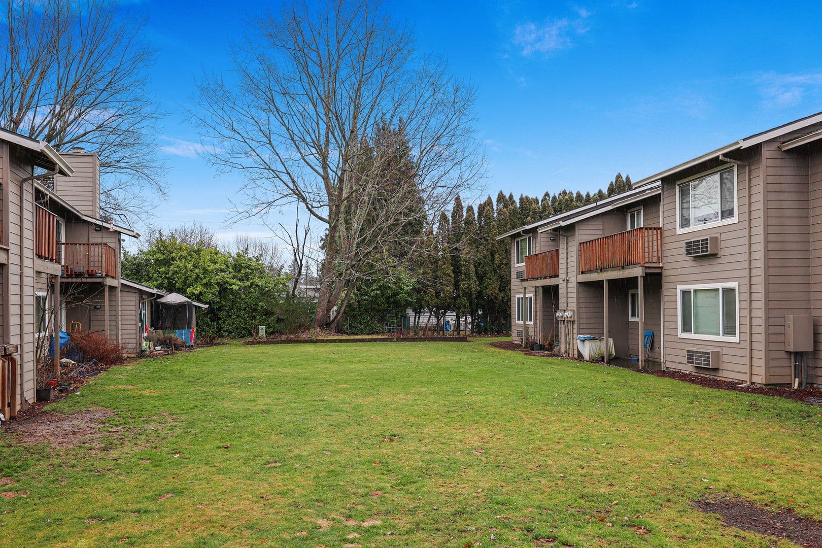 Applegate Apartments 6 of 22