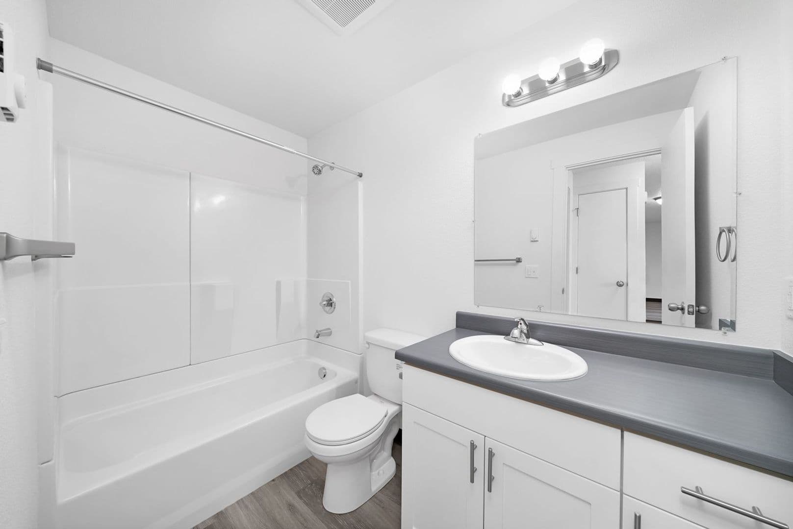 Driftwood Terrace Apartments 9 of 14