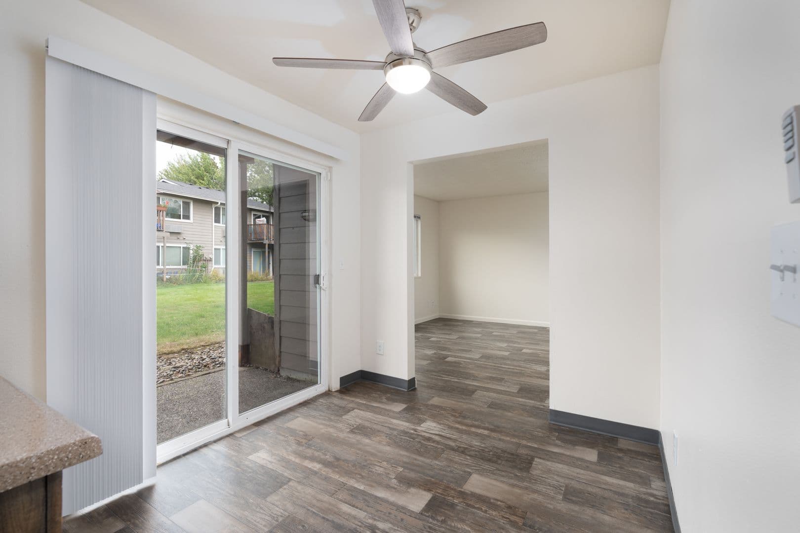 Applegate Apartments 11 of 24