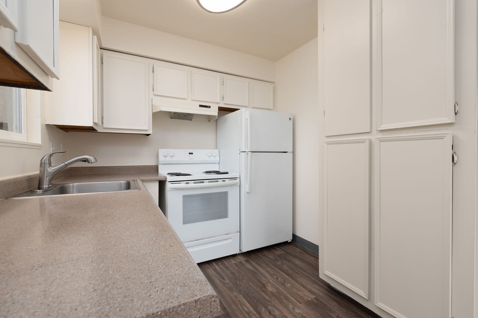 Applegate Apartments 15 of 22