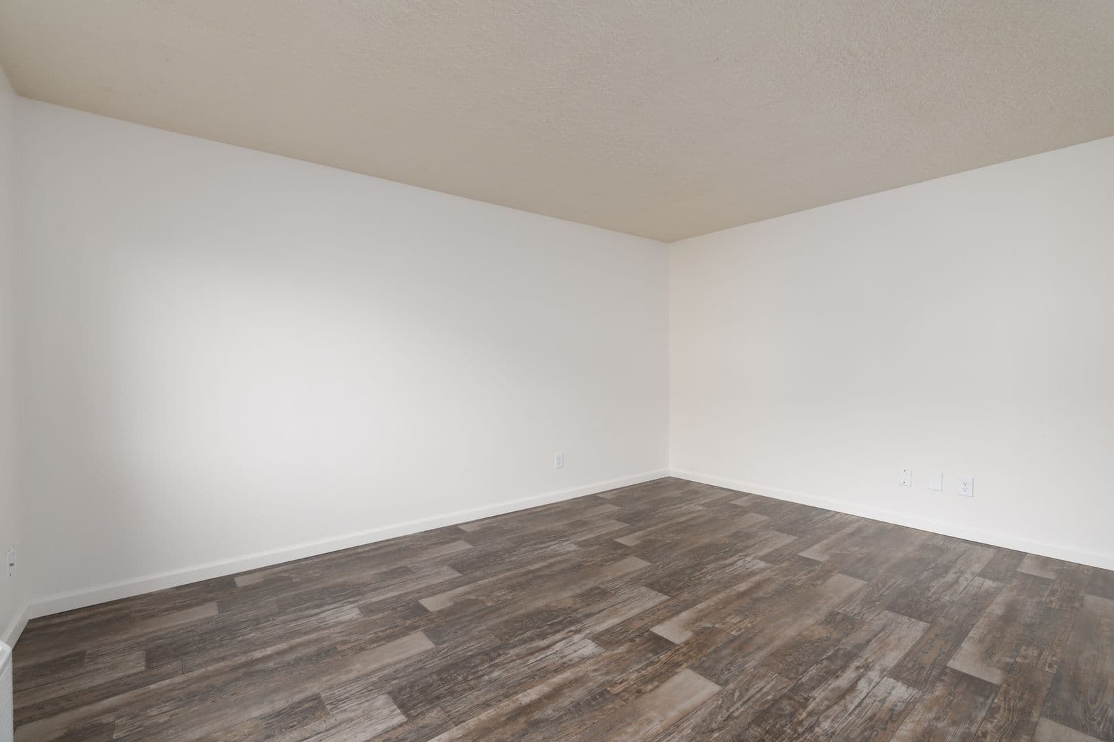 Applegate Apartments 18 of 24