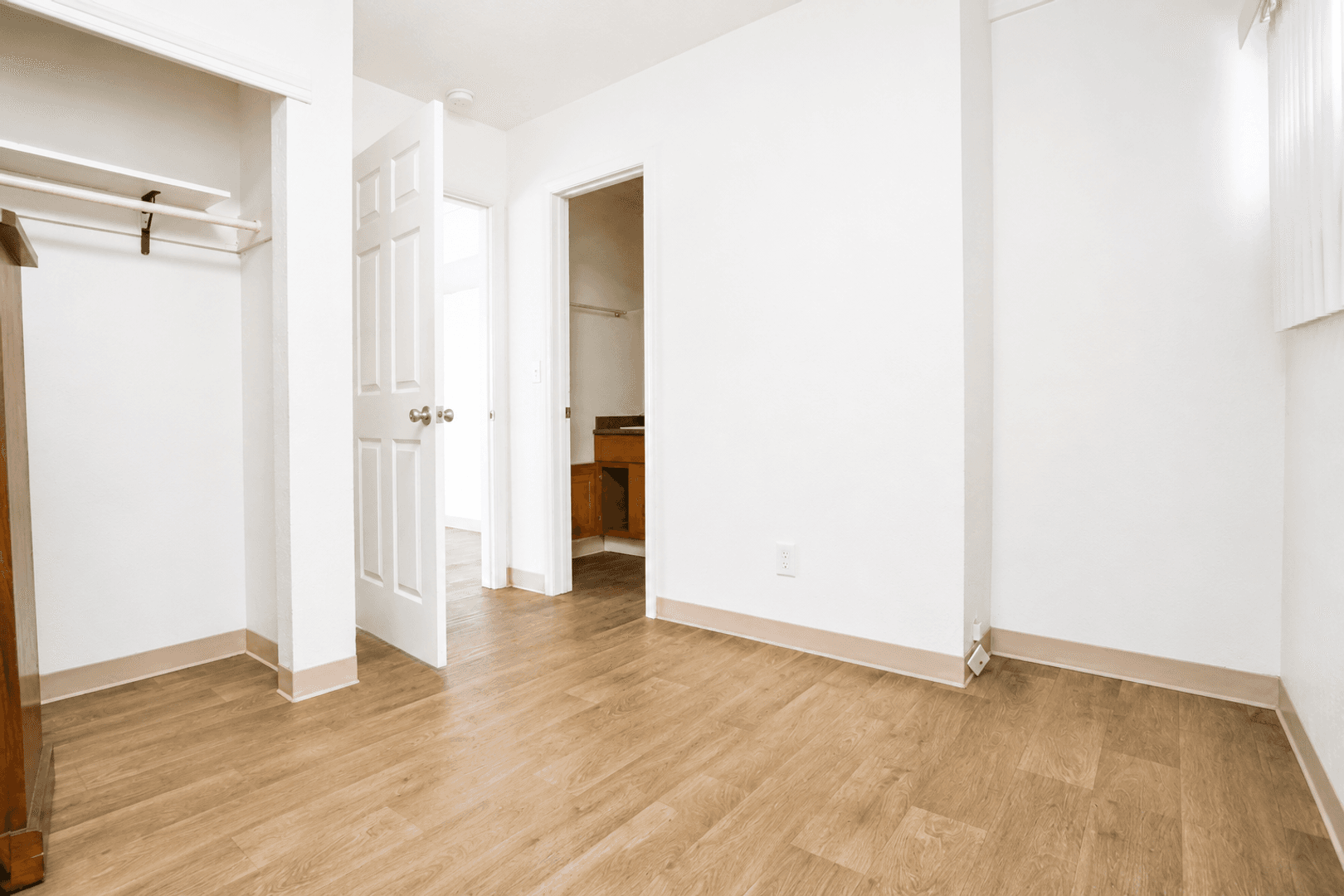 Fairway Apartments 4 of 5