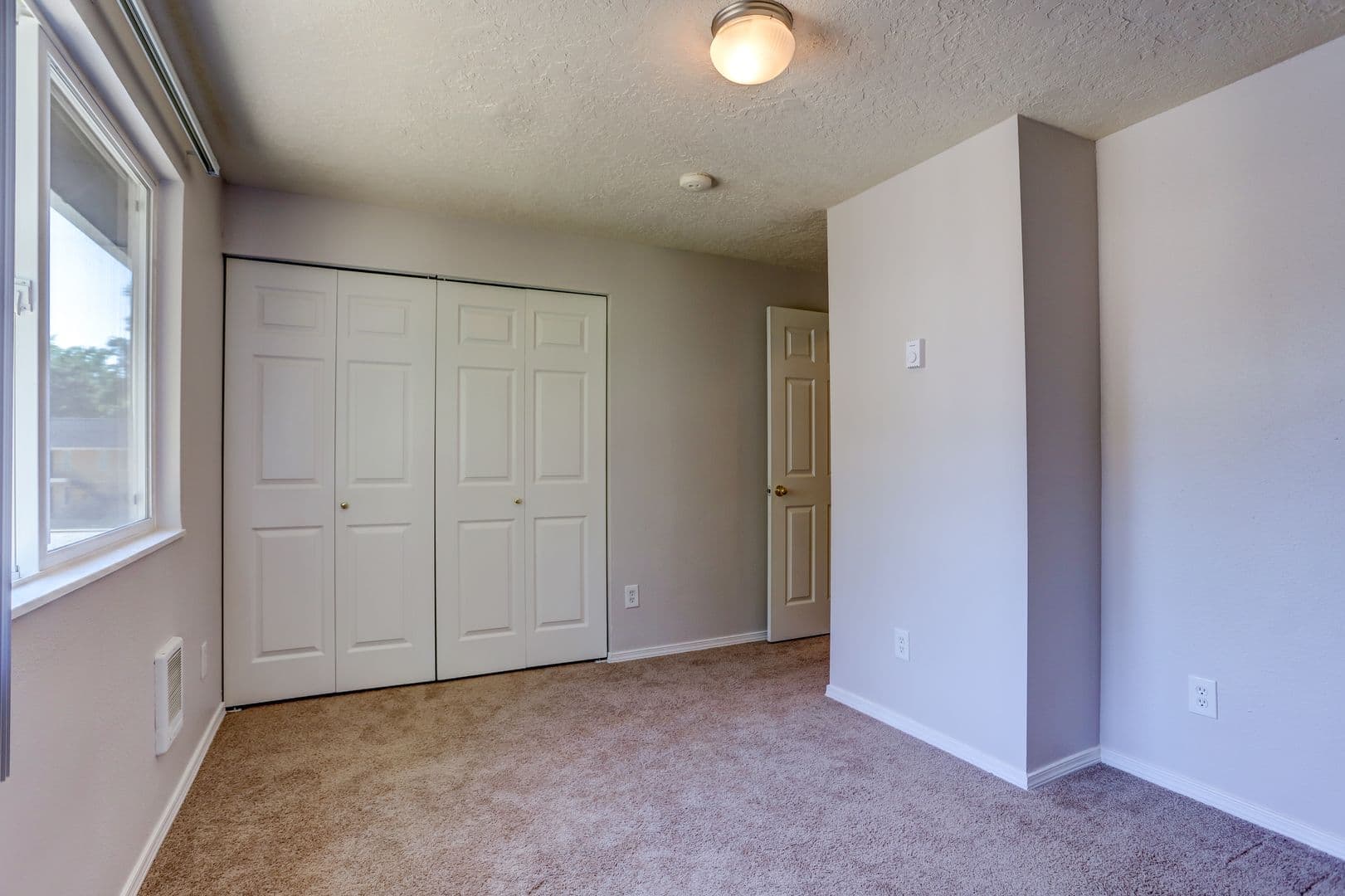 Carriage Estates-CCM-3130S 8 of 20