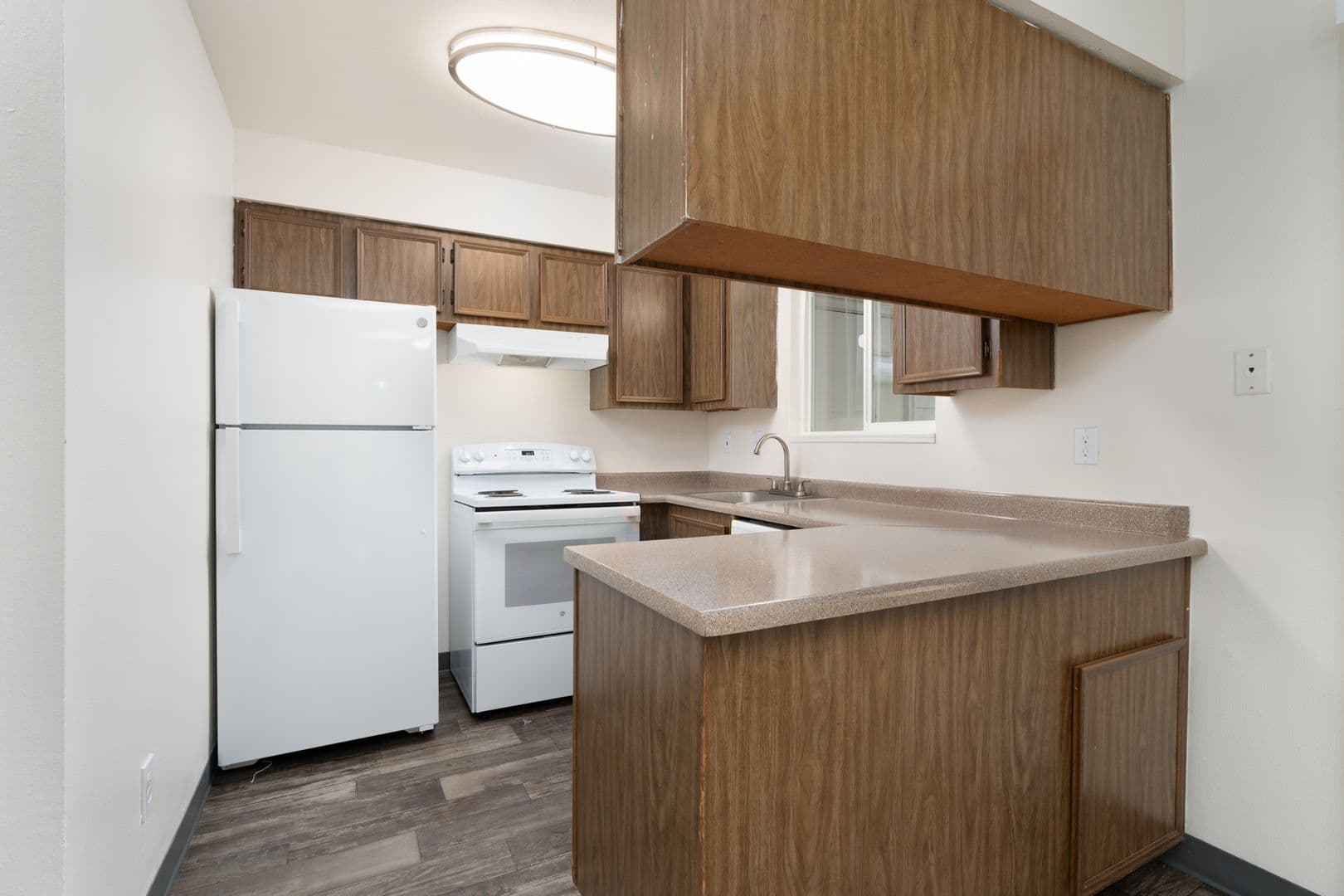 Applegate Apartments 1 of 24