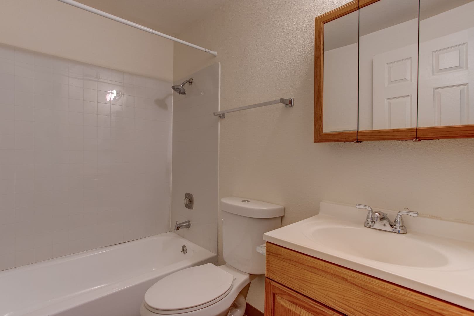 Johnson Creek Village Apartments- JCV-9030FL 8 of 10