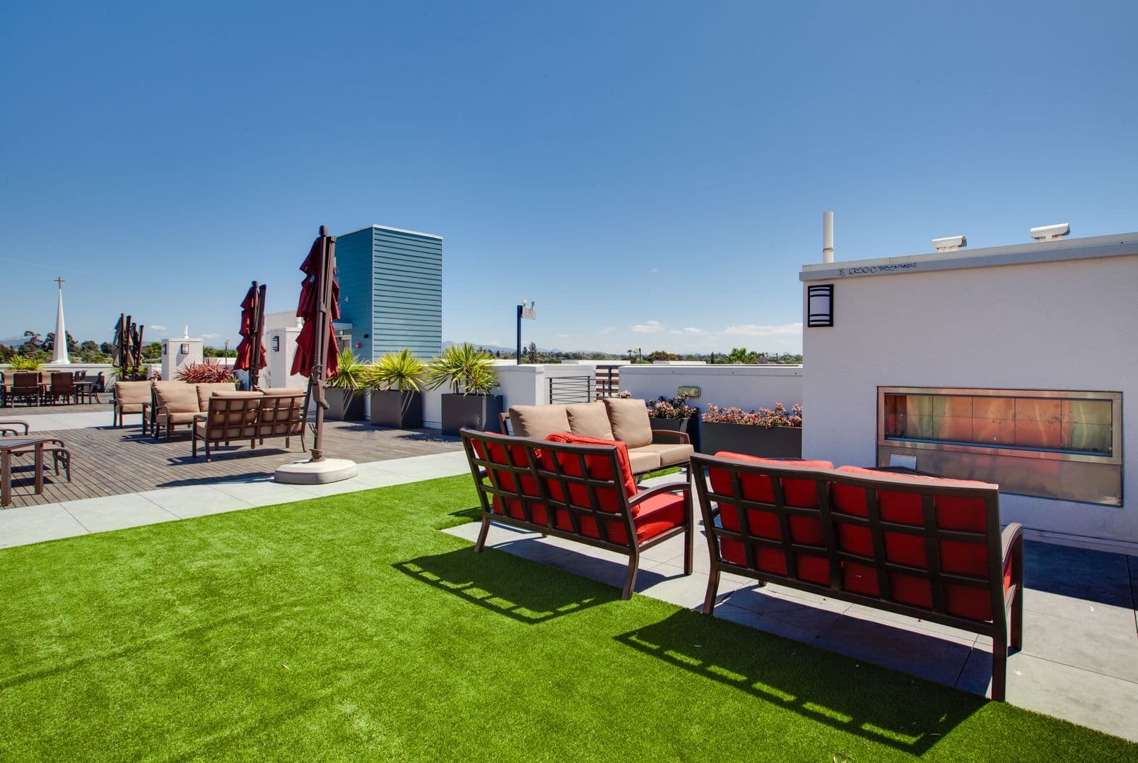 Huge 1bed, Open Floor Plan, W/D in-unit + parking: Chula Vista at 3rd St. 14 of 20