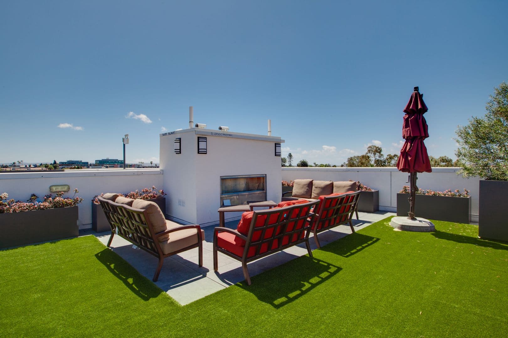 Huge 1bed, Open Floor Plan, W/D in-unit + parking: Chula Vista at 3rd St. 13 of 20