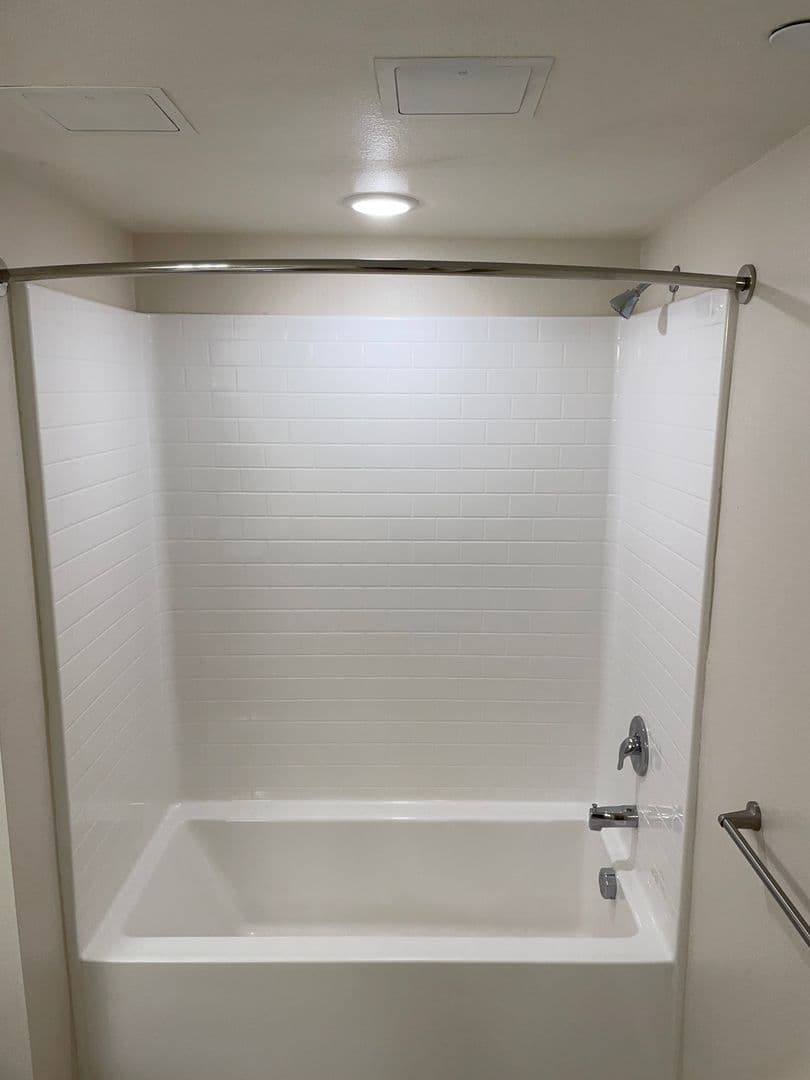 Huge 1bed, Open Floor Plan, W/D in-unit + parking: Chula Vista at 3rd St. 12 of 22