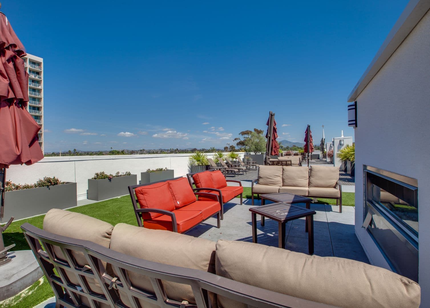 Huge 1bed, Open Floor Plan, W/D in-unit + parking: Chula Vista at 3rd St. 15 of 20