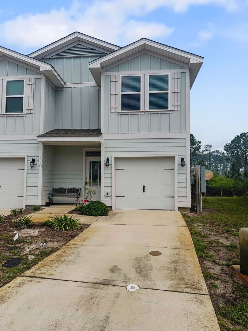 25 Crossing Ln #D 16 of 19