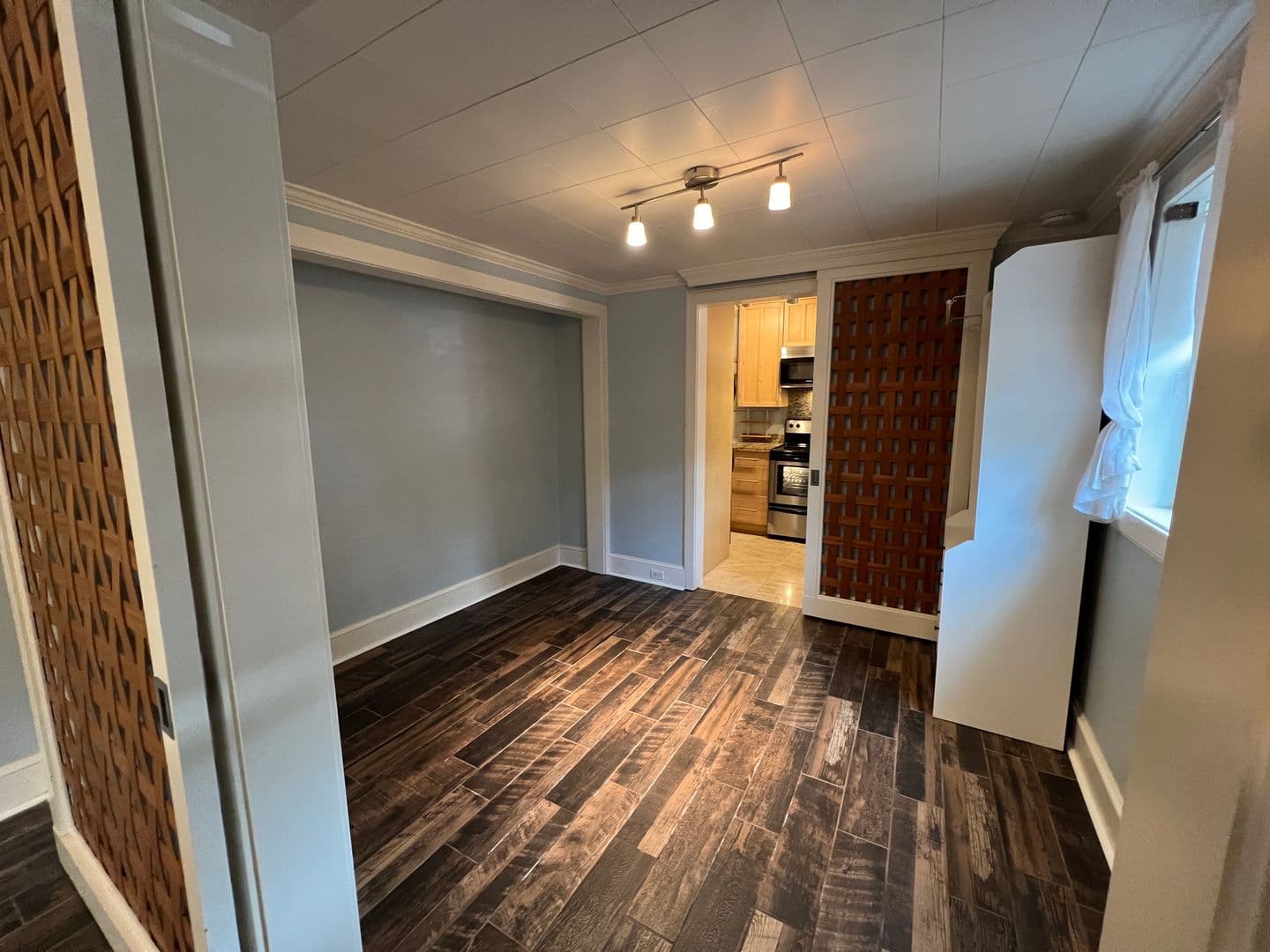 535 20th Ave E - #103 - Ng 3 of 18