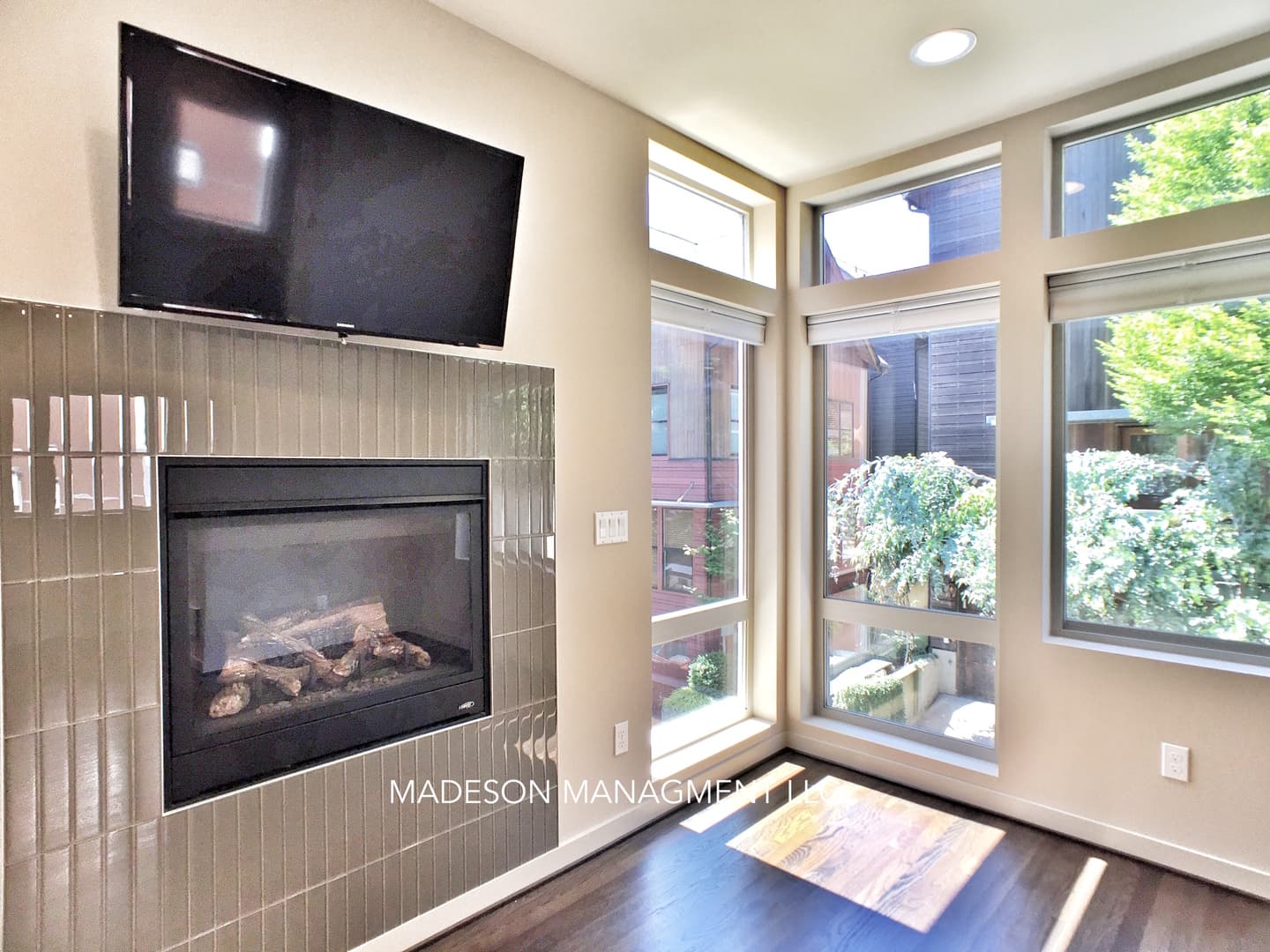 7445 A 4th Ave NE 2 of 8