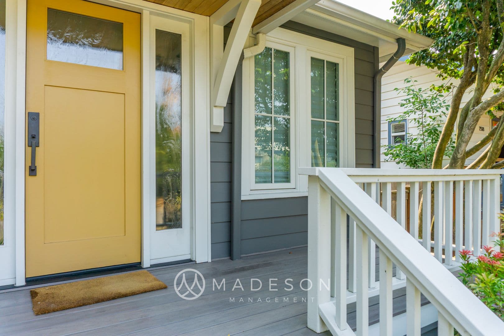 7522 9th Ave NE, Seattle WA 98115 7 of 32