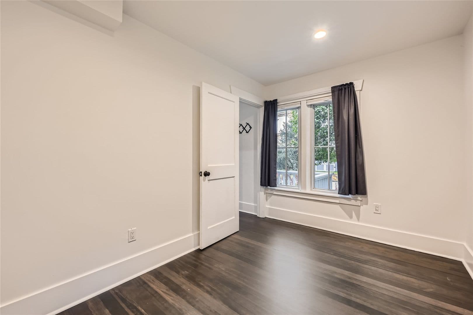 7522 9th Ave NE, Seattle WA 98115 19 of 32