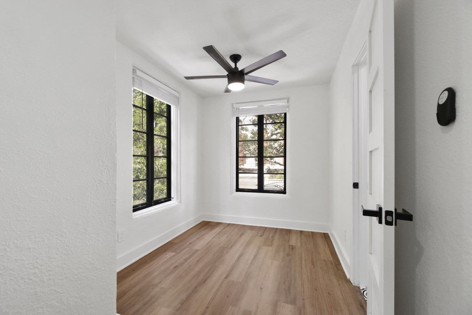 2808 San Pedro St 13 of 40