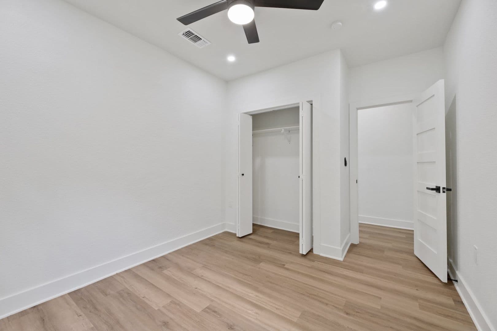 2808 San Pedro St 21 of 40