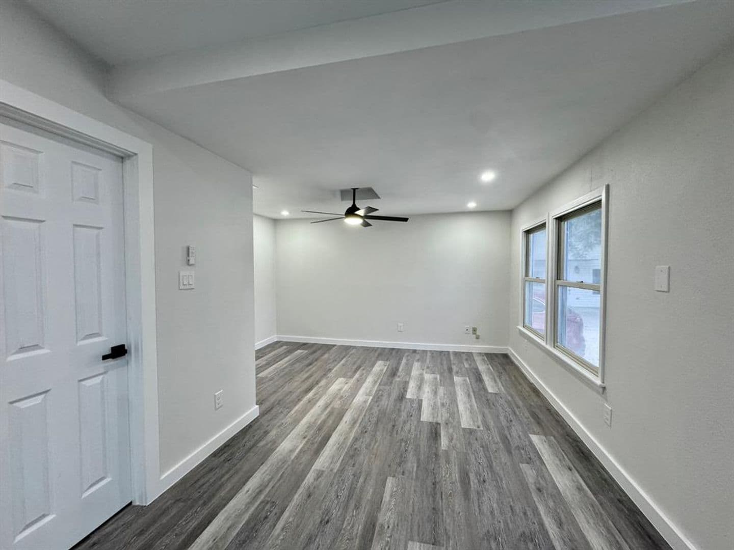 10 Bedroom 7 Bath Walking To Campus! 8 of 45