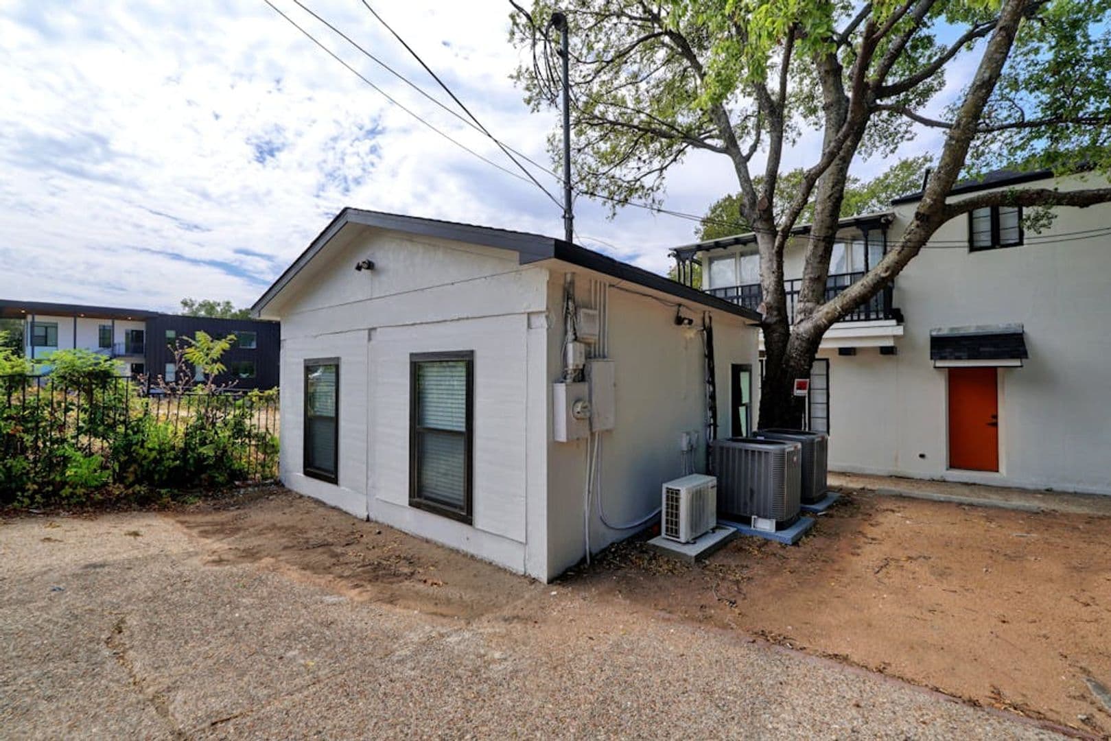 2808 San Pedro St 28 of 40