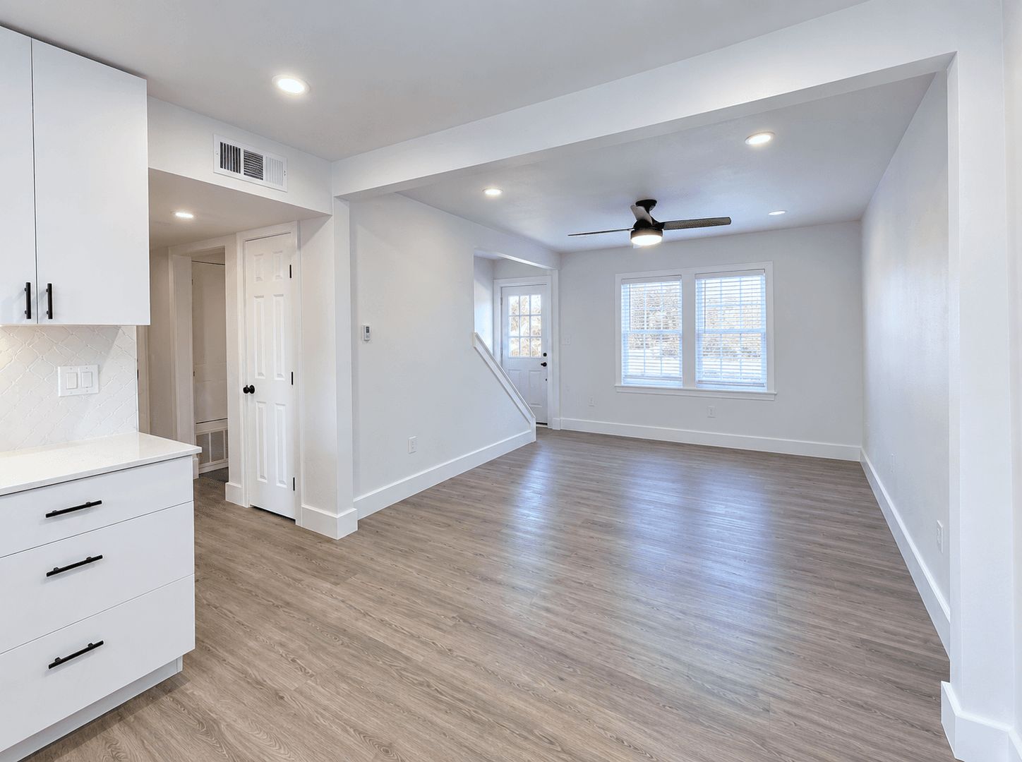 10 Bedroom 7 Bath Walking To Campus! 36 of 45