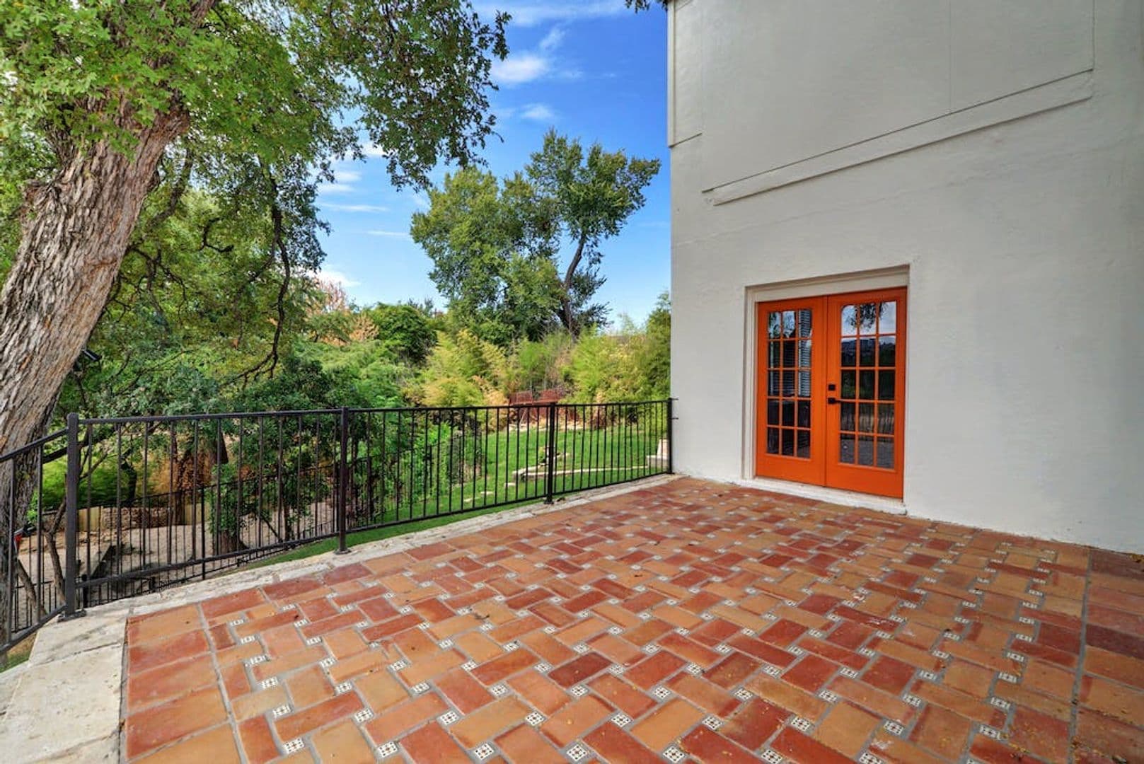 2808 San Pedro St 31 of 40