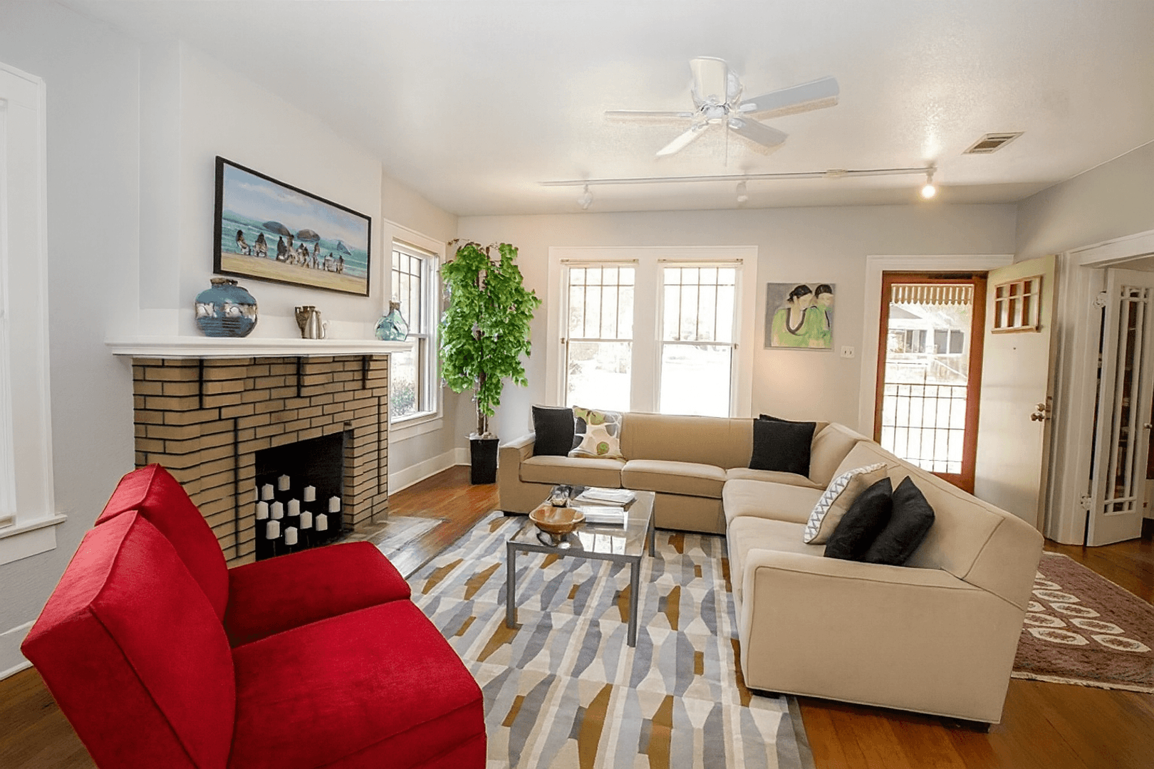 1115 W. 22nd 1/2 2 of 26