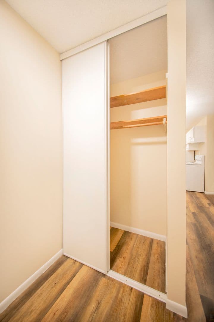 Tonkaway Apartments 7 of 40
