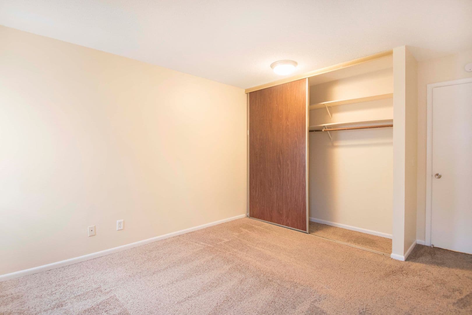 Bay Pointe Apartments 3 of 17
