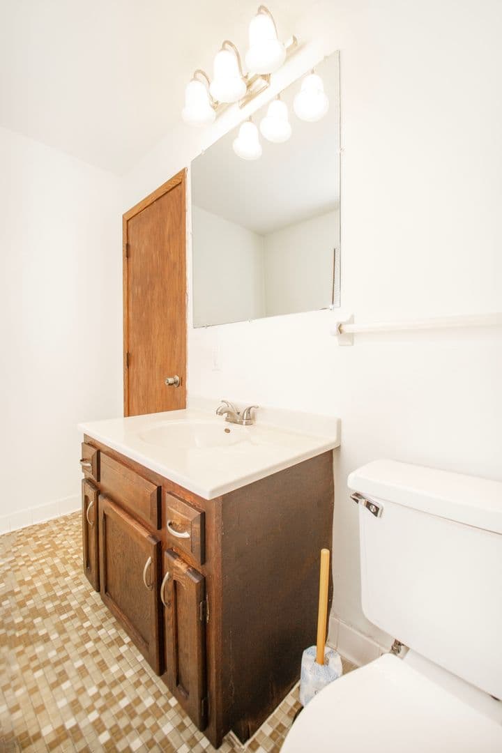 Riverview Apartments 16 of 76