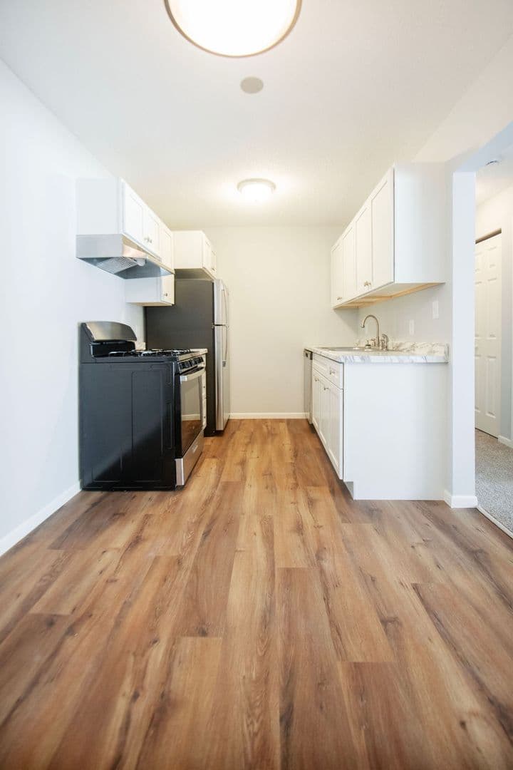 Riverview Apartments 49 of 78