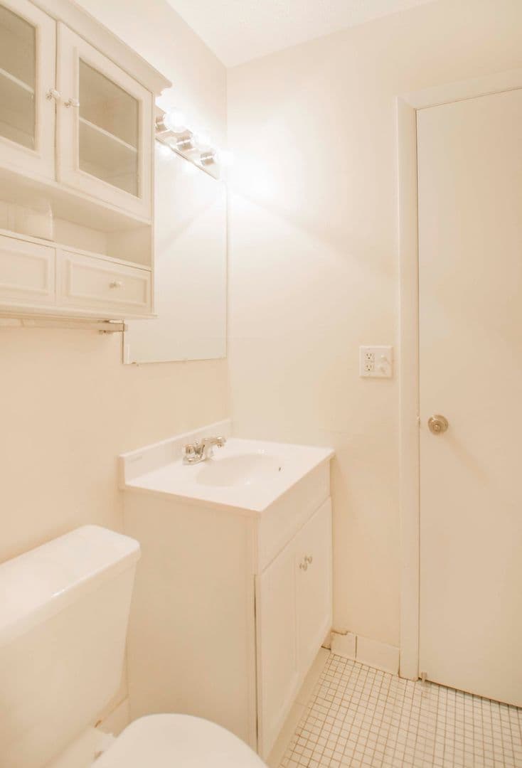 Bay Pointe Apartments 4 of 17