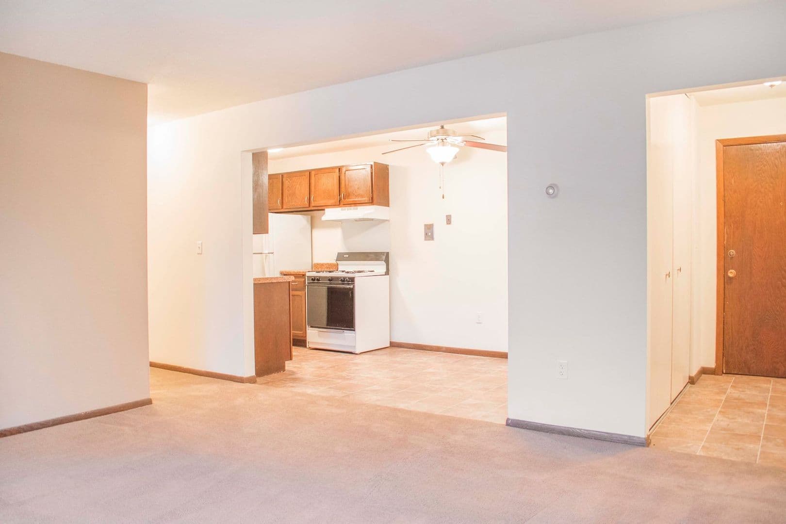 Riverview Apartments 4 of 68