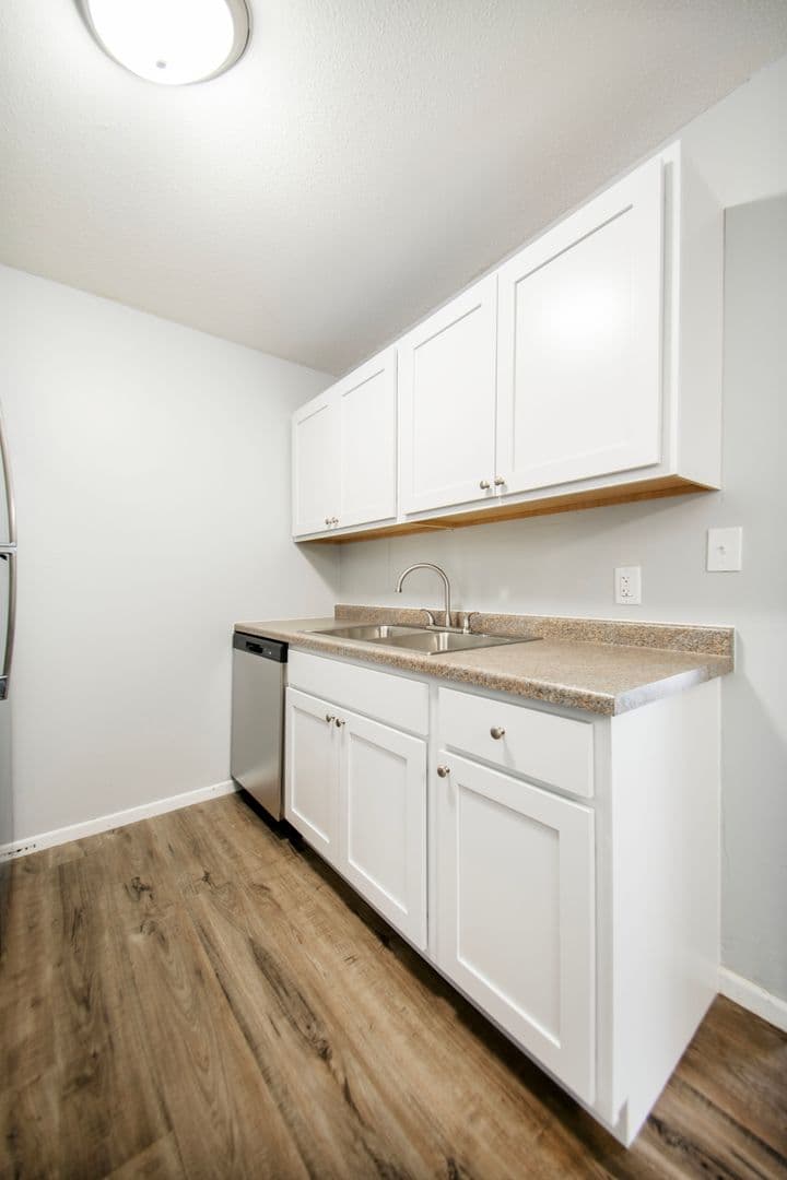 Riverview Apartments 4 of 78